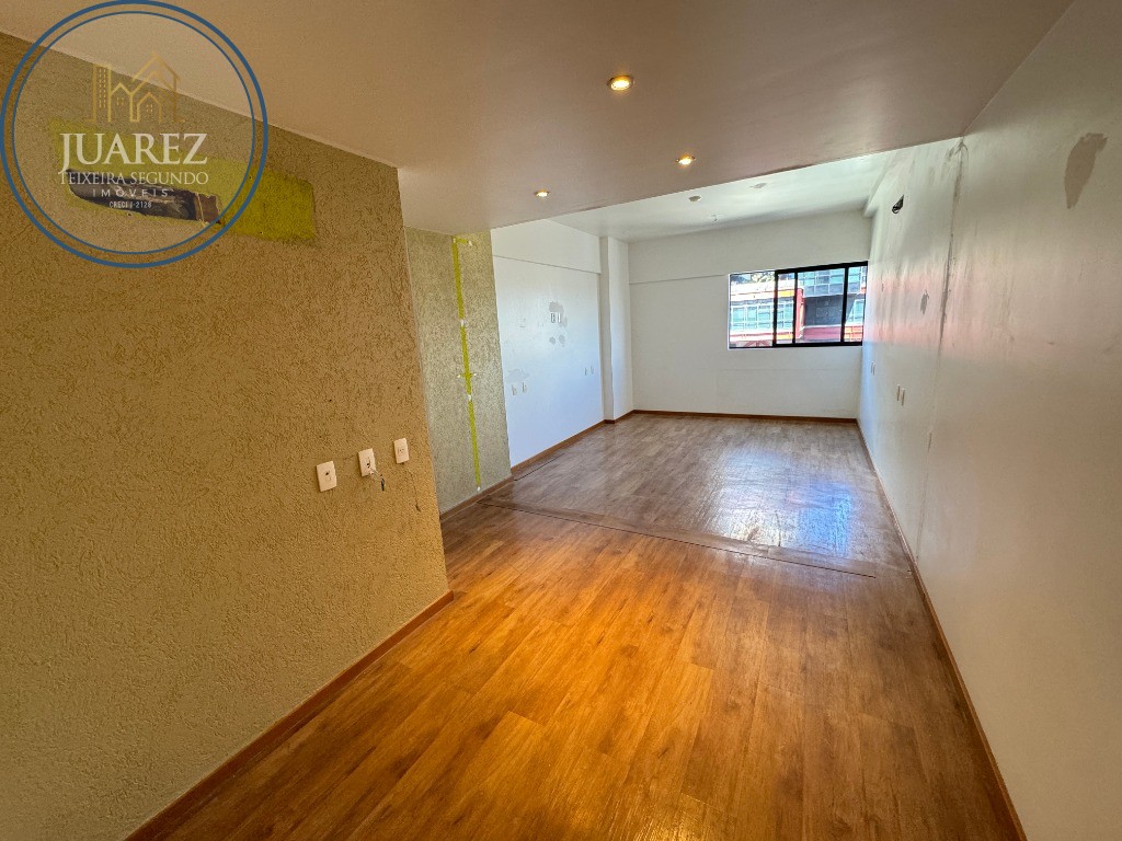 Apartamento - Caminho das árvores
