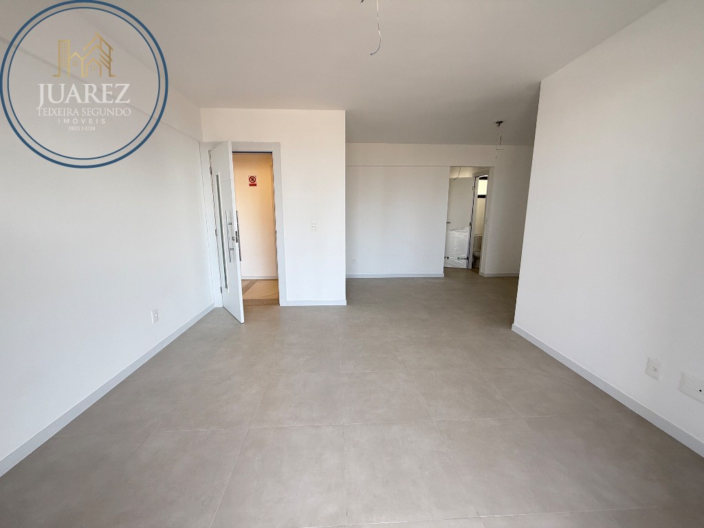 Apartamento - Caminho das árvores