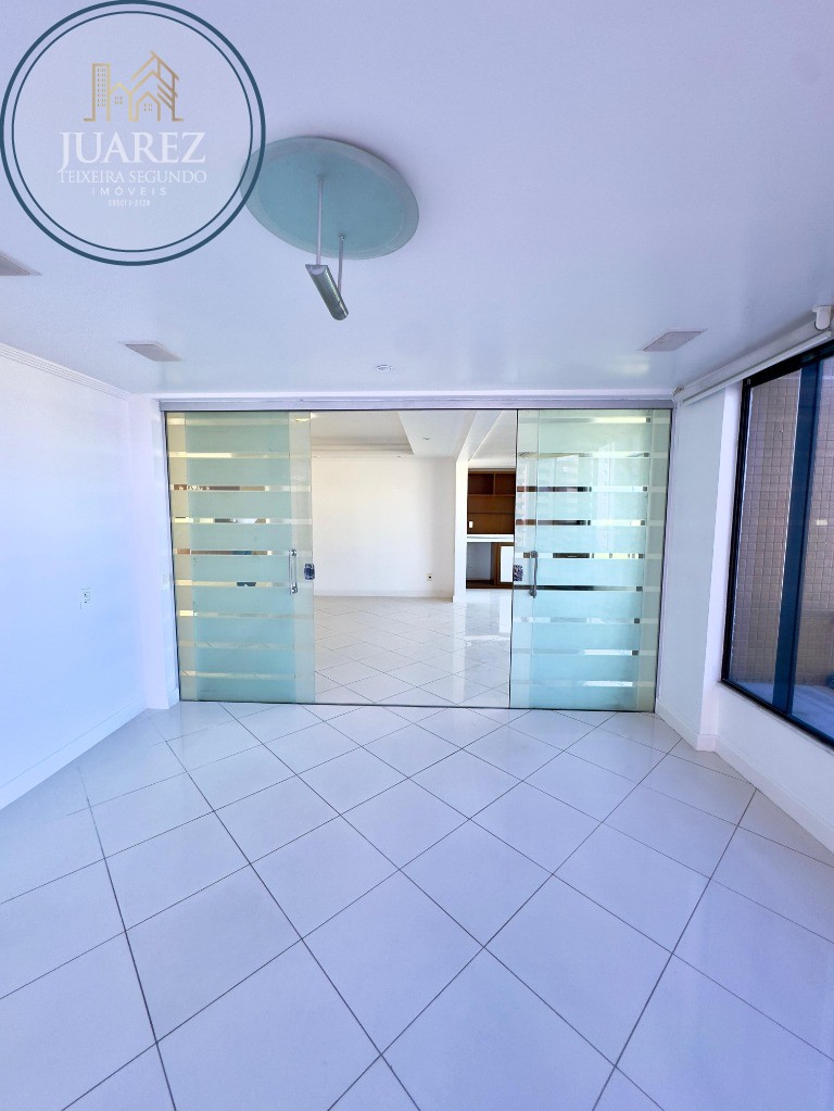 Apartamento - Caminho das árvores