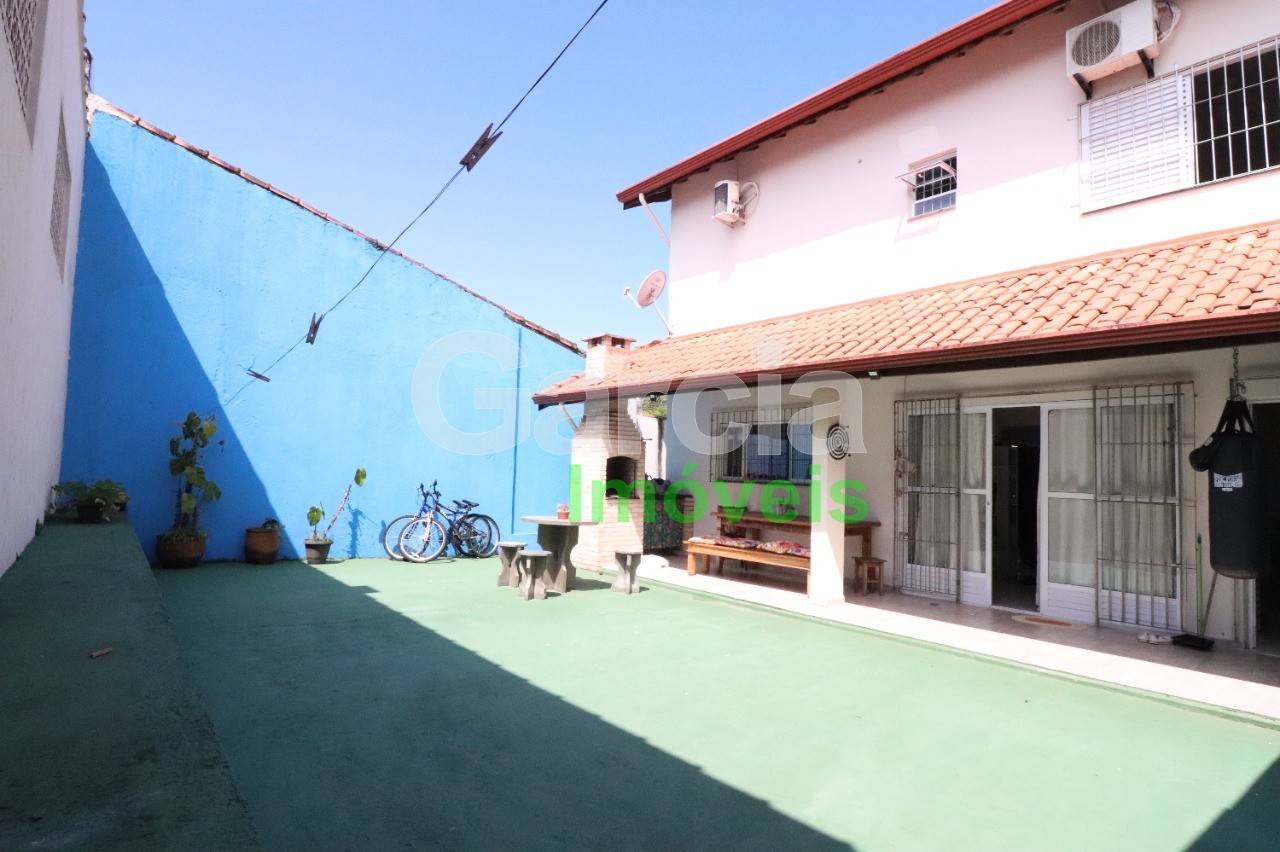 Foto 26 - Sobrado bem localizado no Centro de Peruíbe com 4 quartos e espaço para lazer