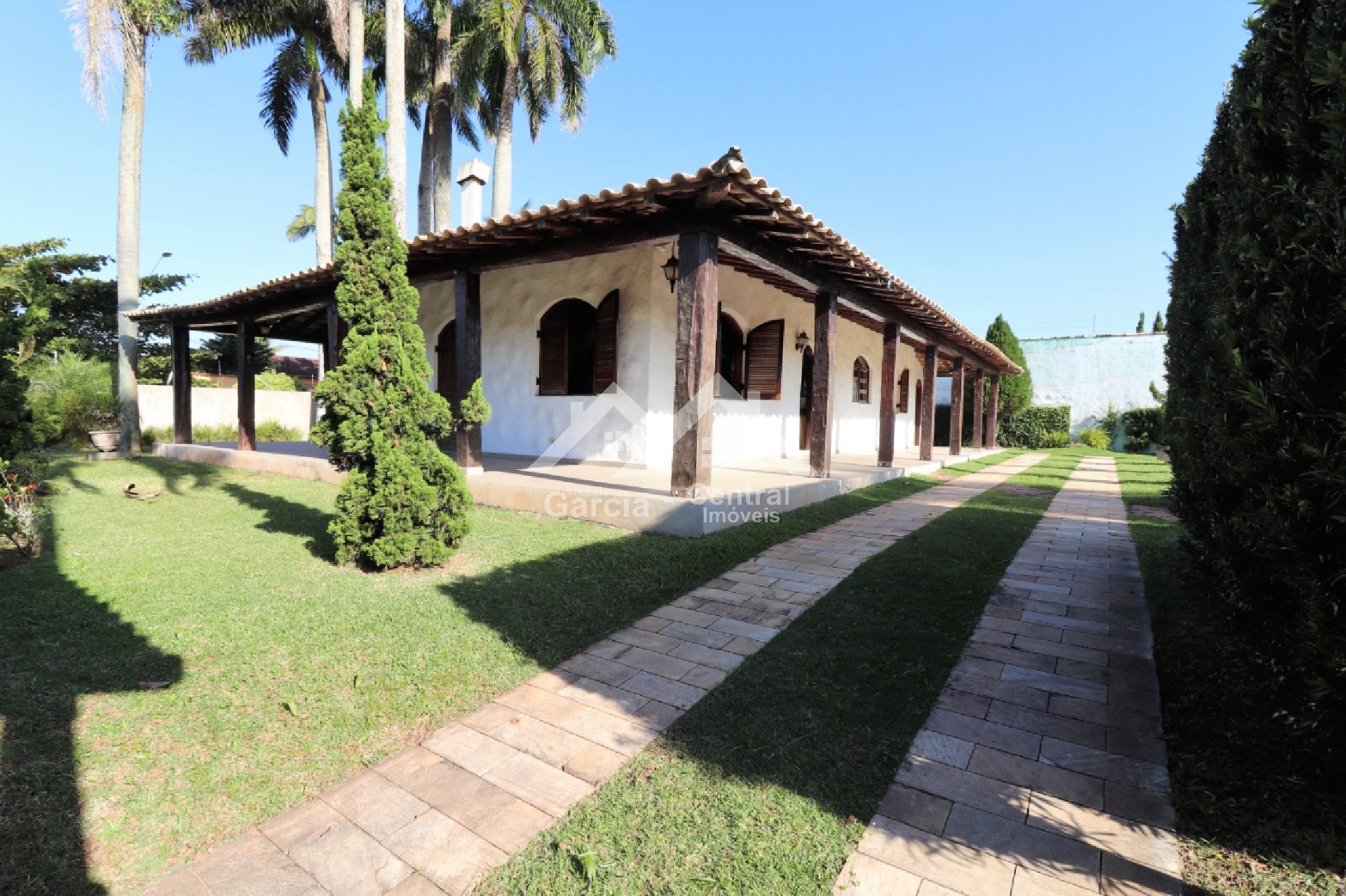 Foto 2 - Casa com piscina a venda em Peruíbe
