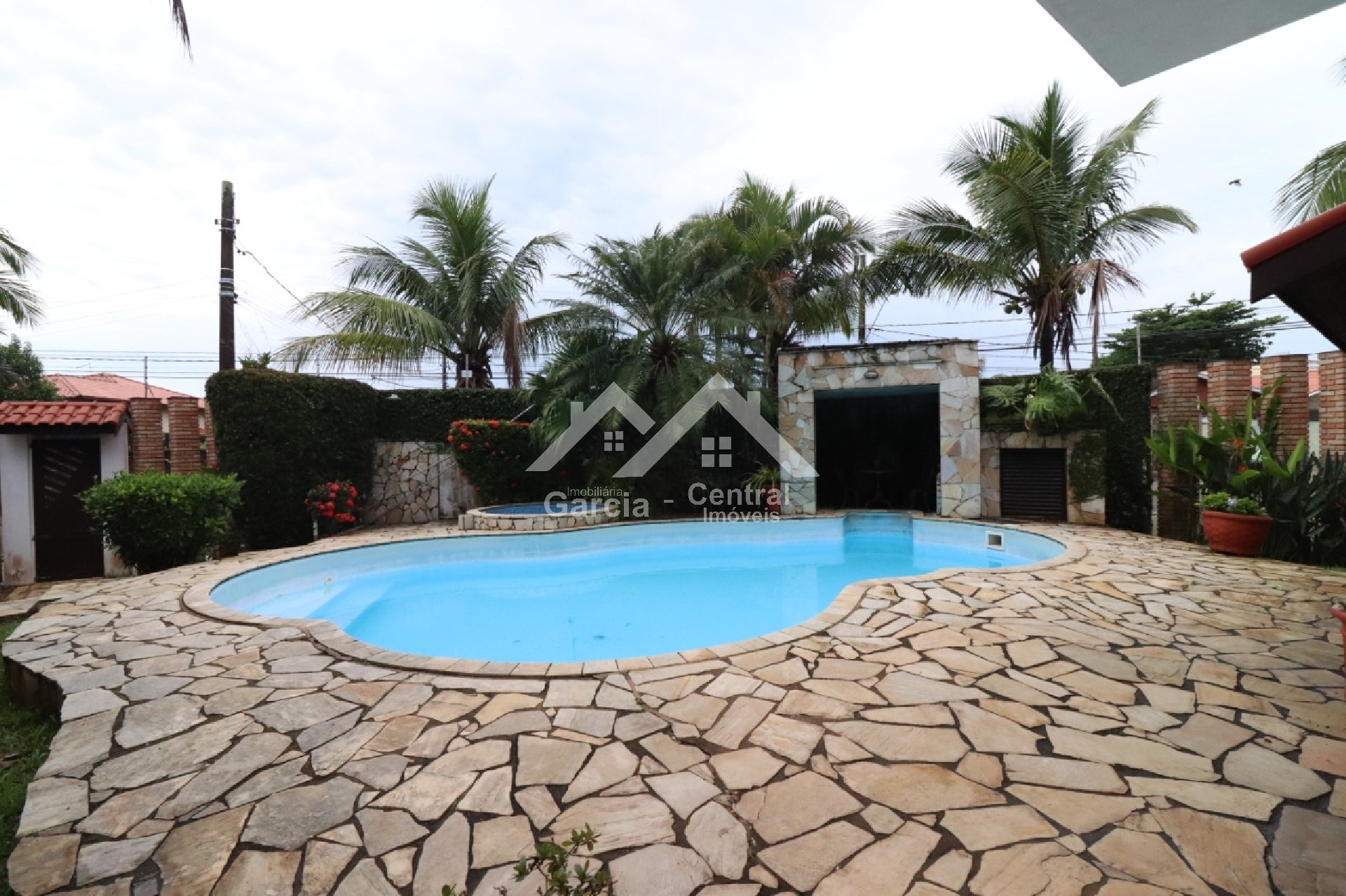 Foto 5 - Casa com piscina á venda em Peruíbe