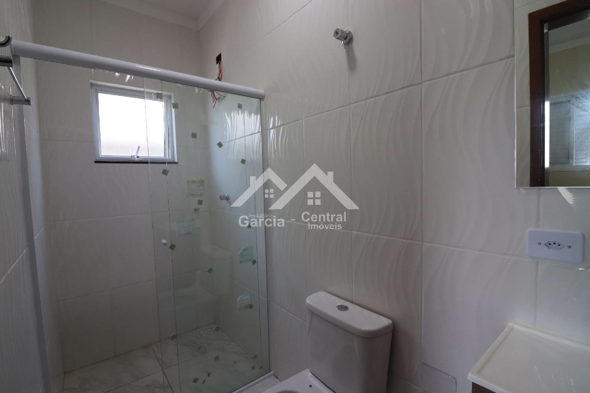 Foto 8 - Casa em Peruíbe com 2 quartos e área de lazer com churrasqueira e piscina