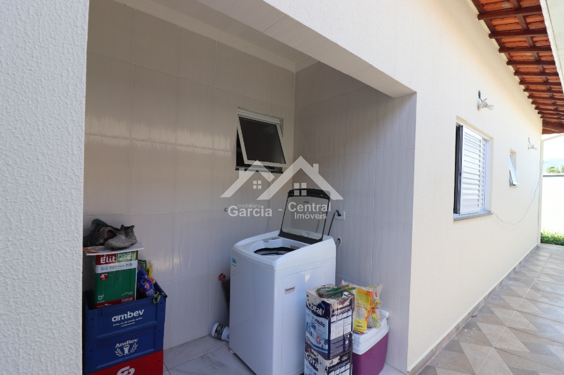Foto 10 - Casa em Peruíbe com 2 quartos e área de lazer com churrasqueira e piscina