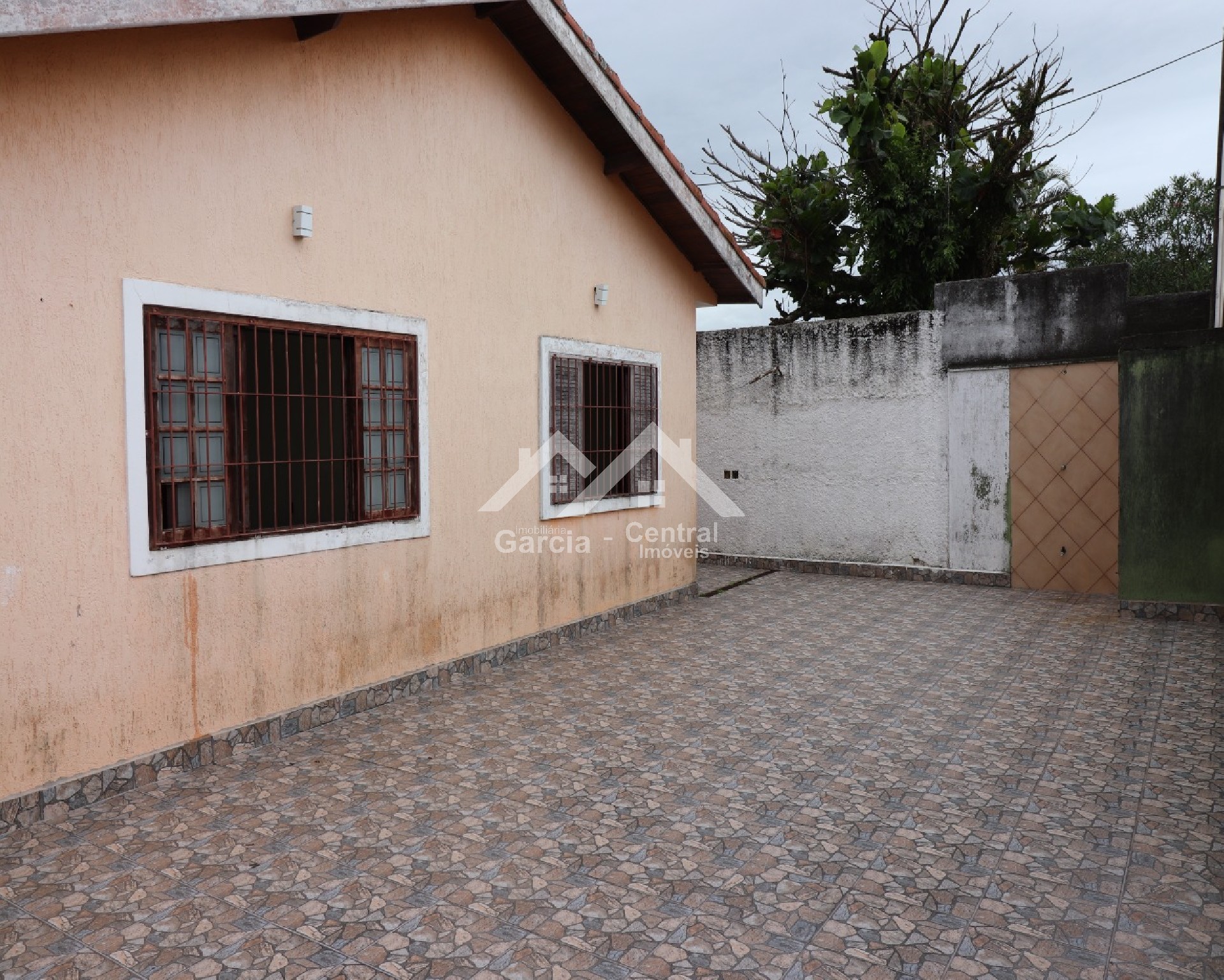 Casa com piscina em Peruíbe