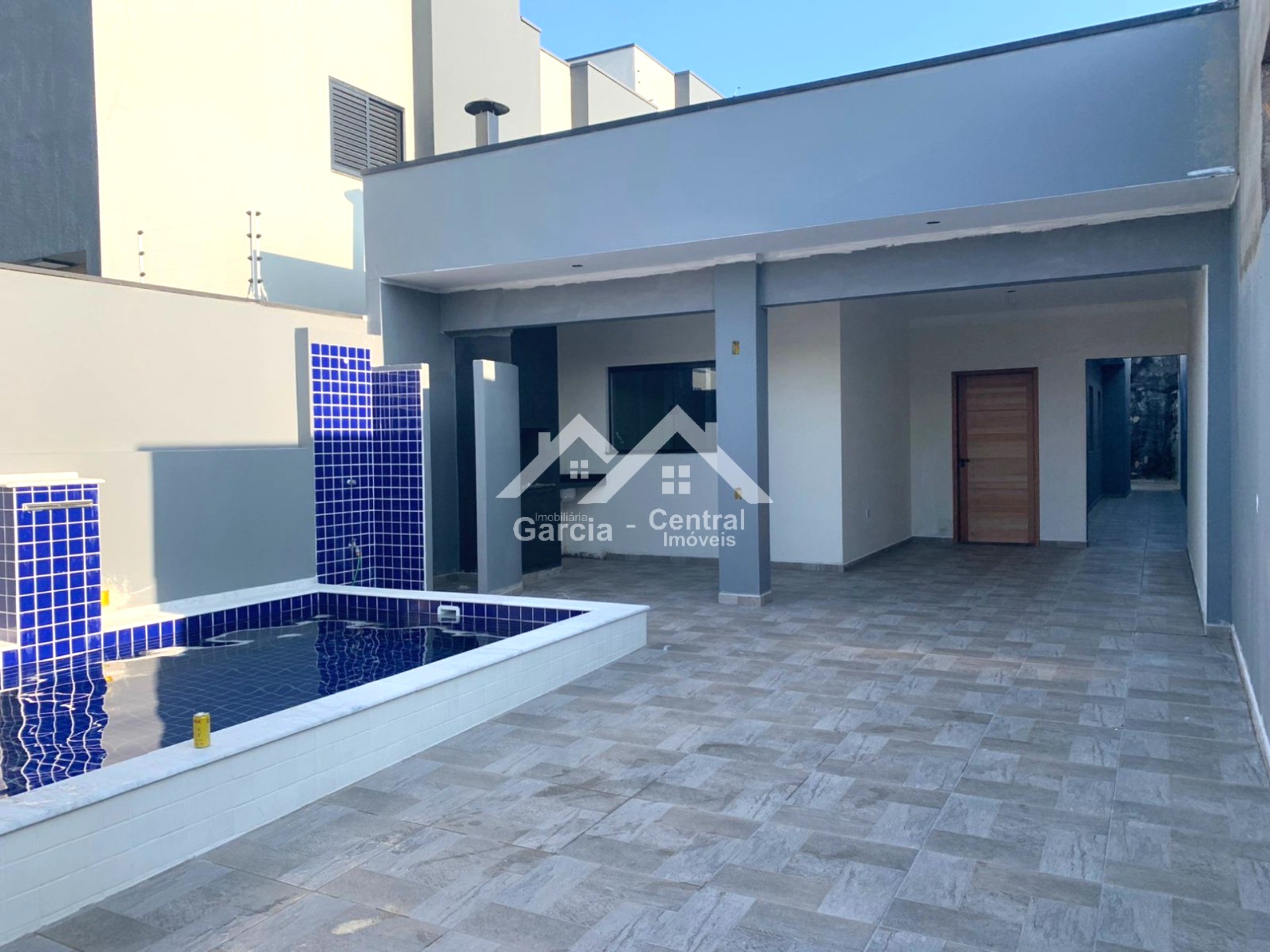 Casa com piscina em Peruíbe