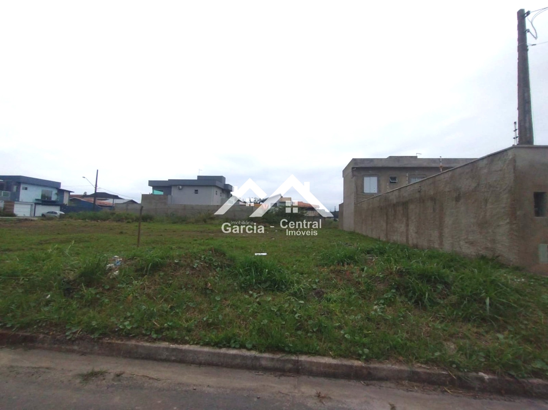 Foto 2 - Terreno para venda em Peruíbe