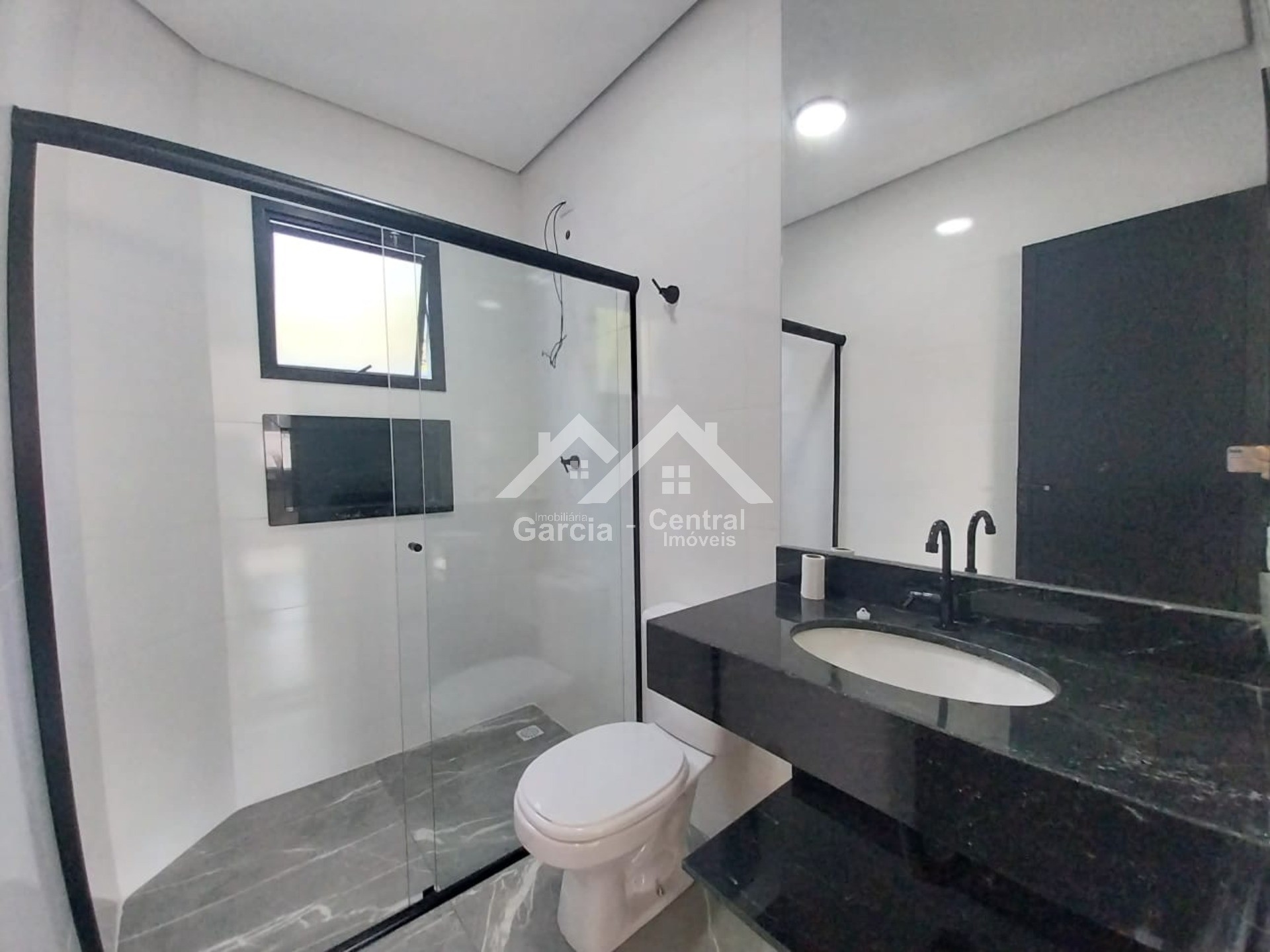 Foto 12 - Casa em condomínio em Peruíbe com 3 quartos sendo 2 suítes