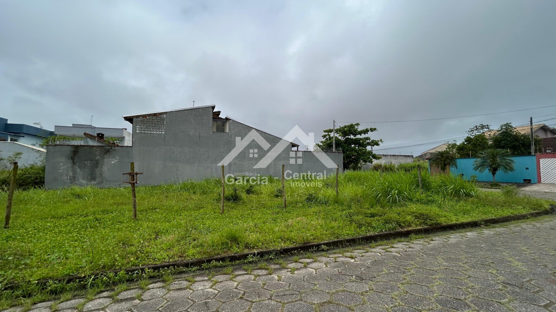 Foto 2 - Terreno à venda em Peruíbe