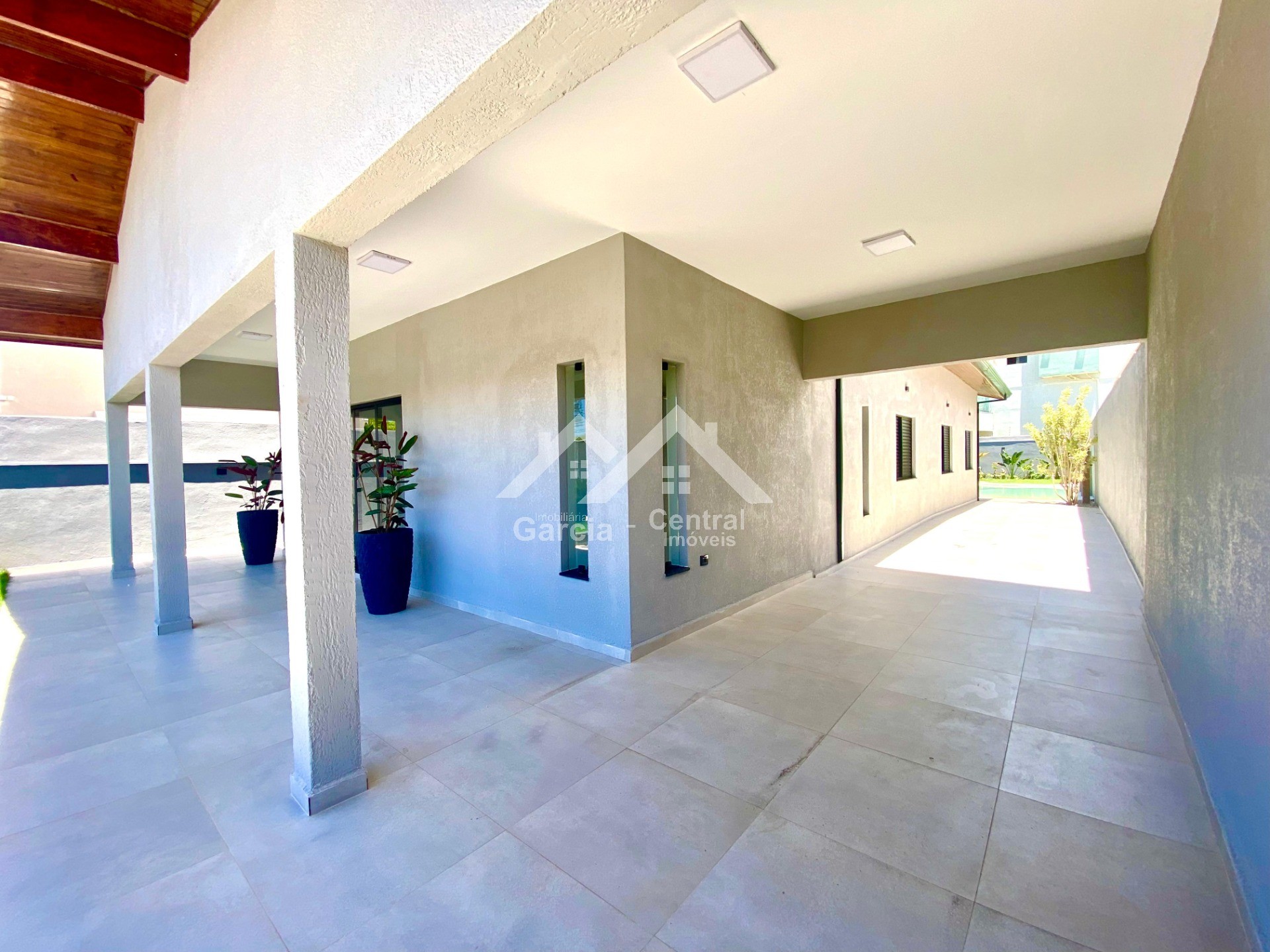 Foto 5 - Casa com  piscina de areia em Peruíbe com 4 quartos sendo 2 suítes