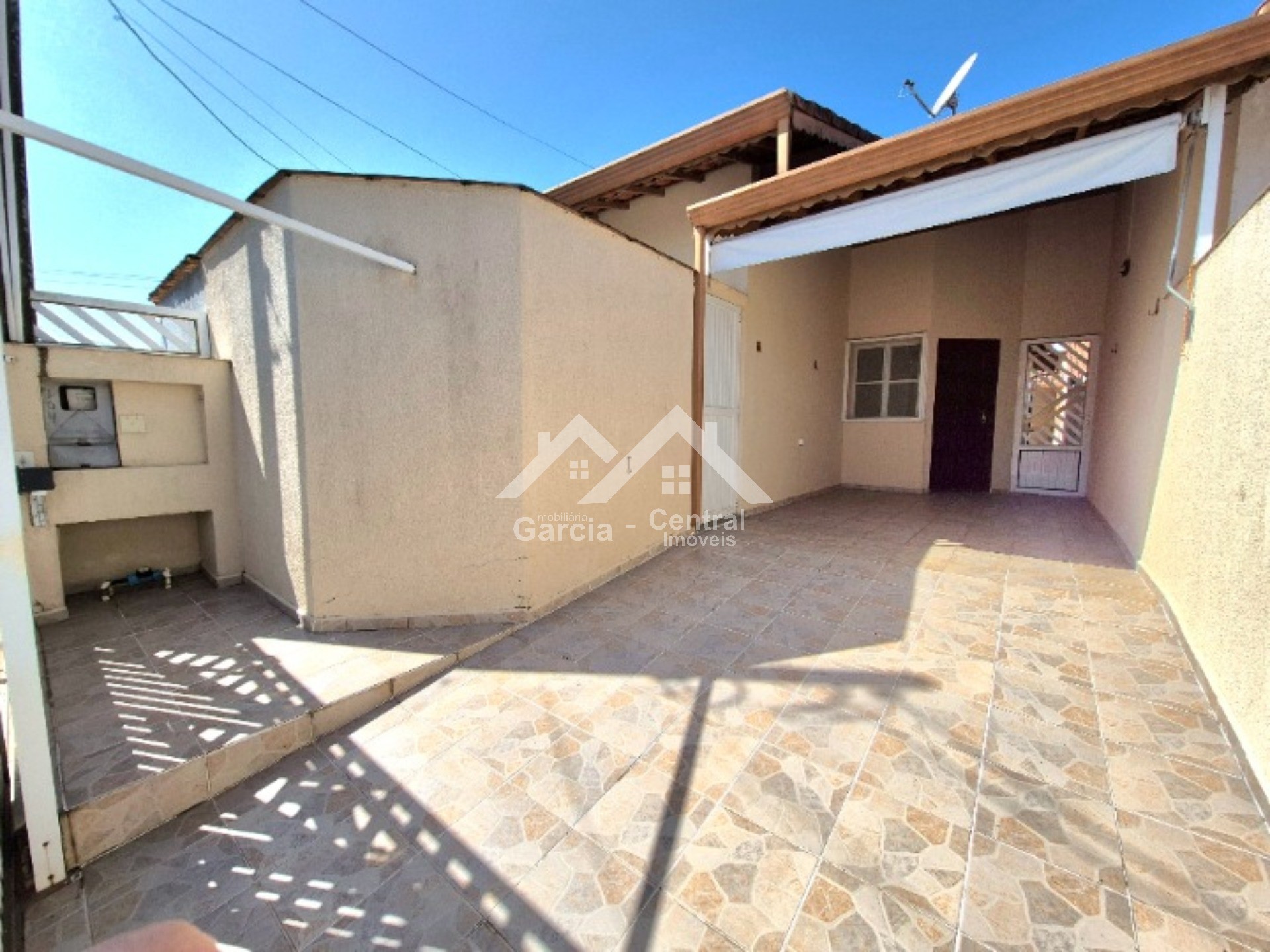 Casa com terreno em Peruíbe