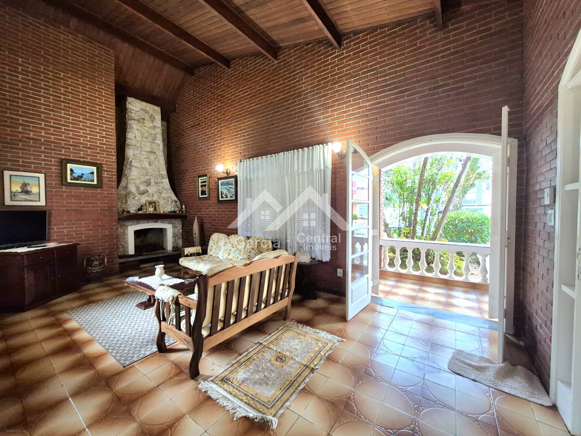 Foto 4 - Casa exclusiva com Jardim Amplo, Piscina e Área de Lazer Completa em Peruíbe