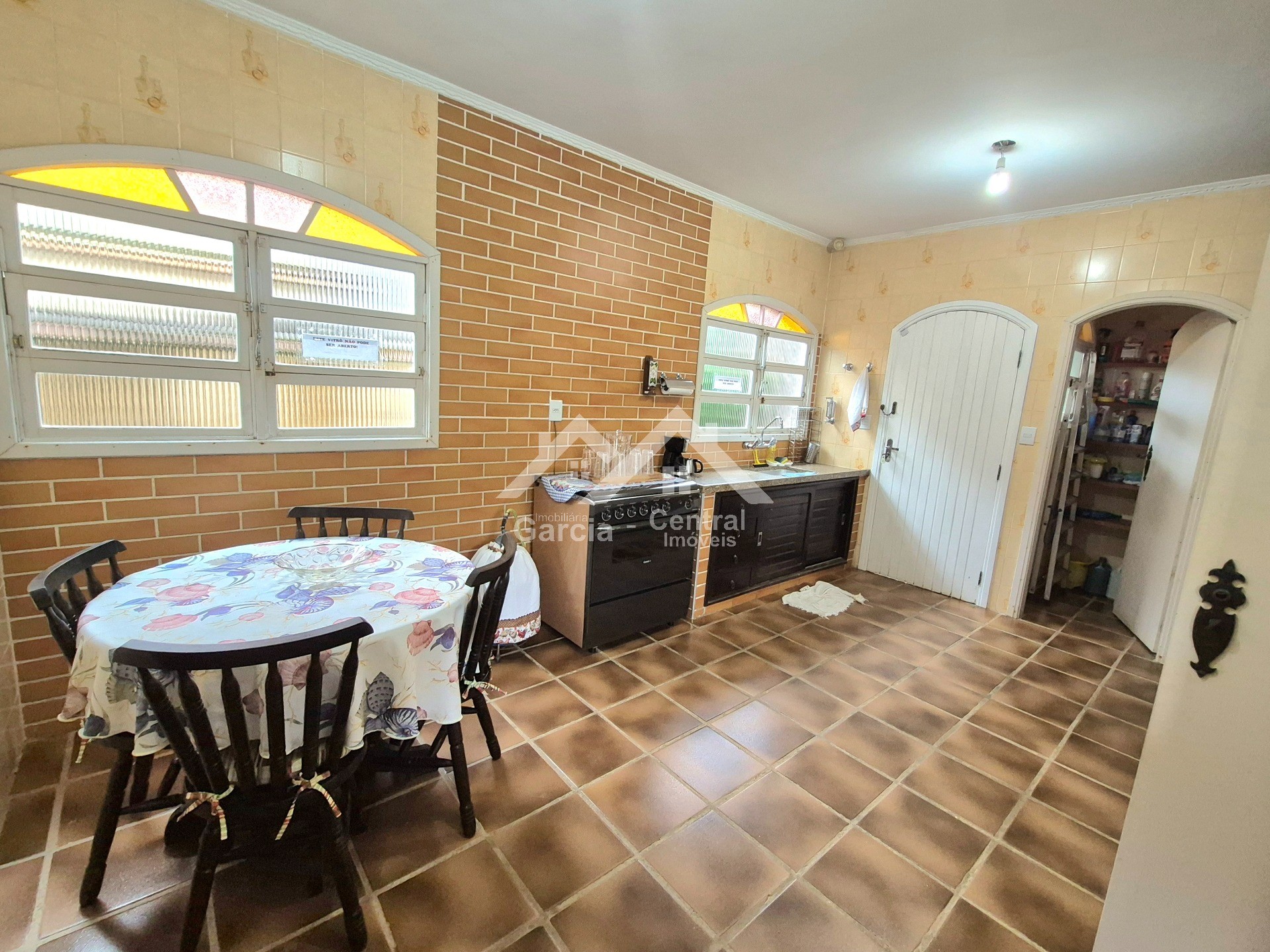 Foto 7 - Casa exclusiva com Jardim Amplo, Piscina e Área de Lazer Completa em Peruíbe
