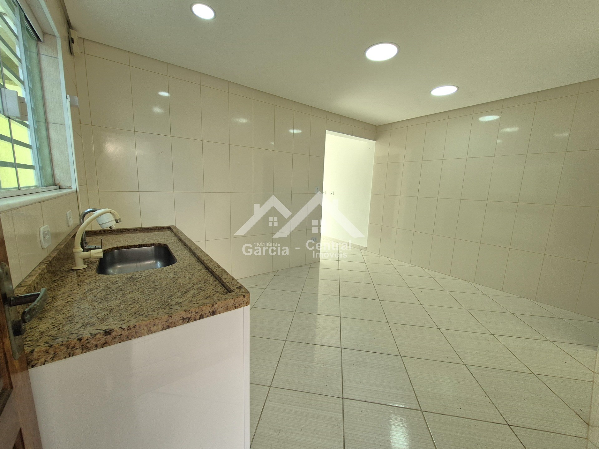 Foto 10 - Sobrado à Venda no Park D`Aville em Peruíbe, Próximo a praia com 3 quartos, Suíte, Área Gourmet e 2 Vagas