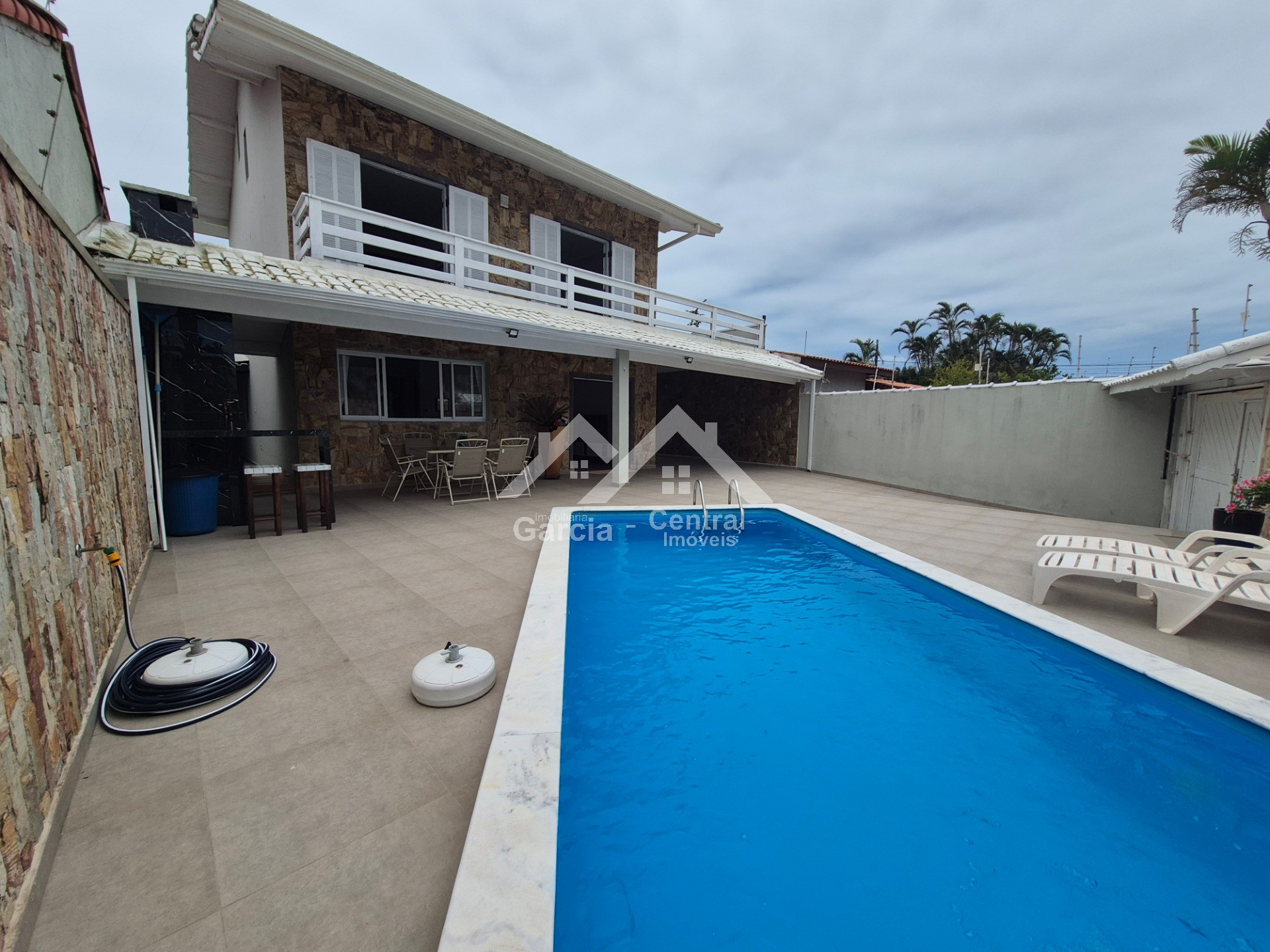 Foto 2 - Casa com piscina em Peruíbe