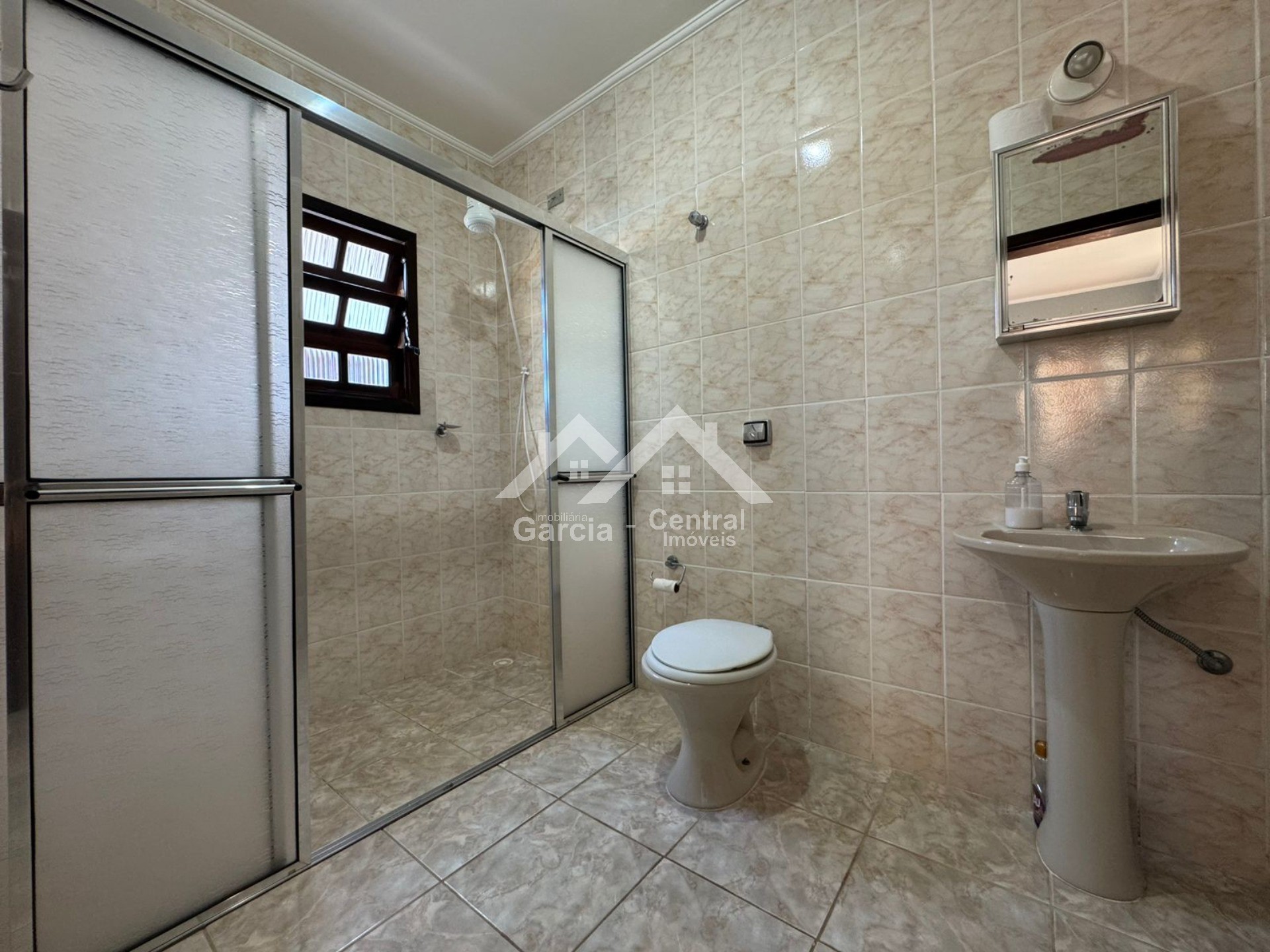 Foto 14 - Casa com piscina em uma área de 500 metros em Peruíbe