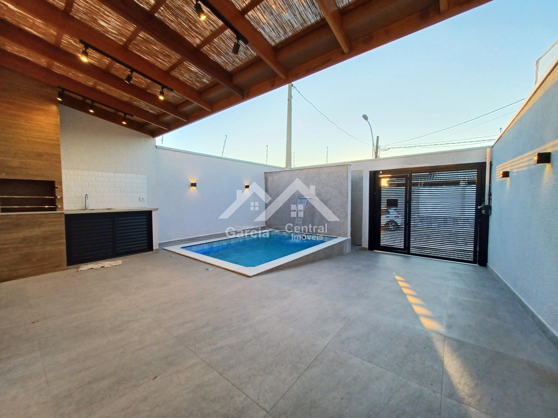 Foto 2 - Casa nova com piscina em Peruíbe
