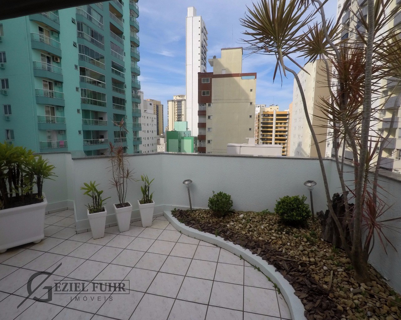 Cobertura, 4 quartos, 210 m² - Foto 2