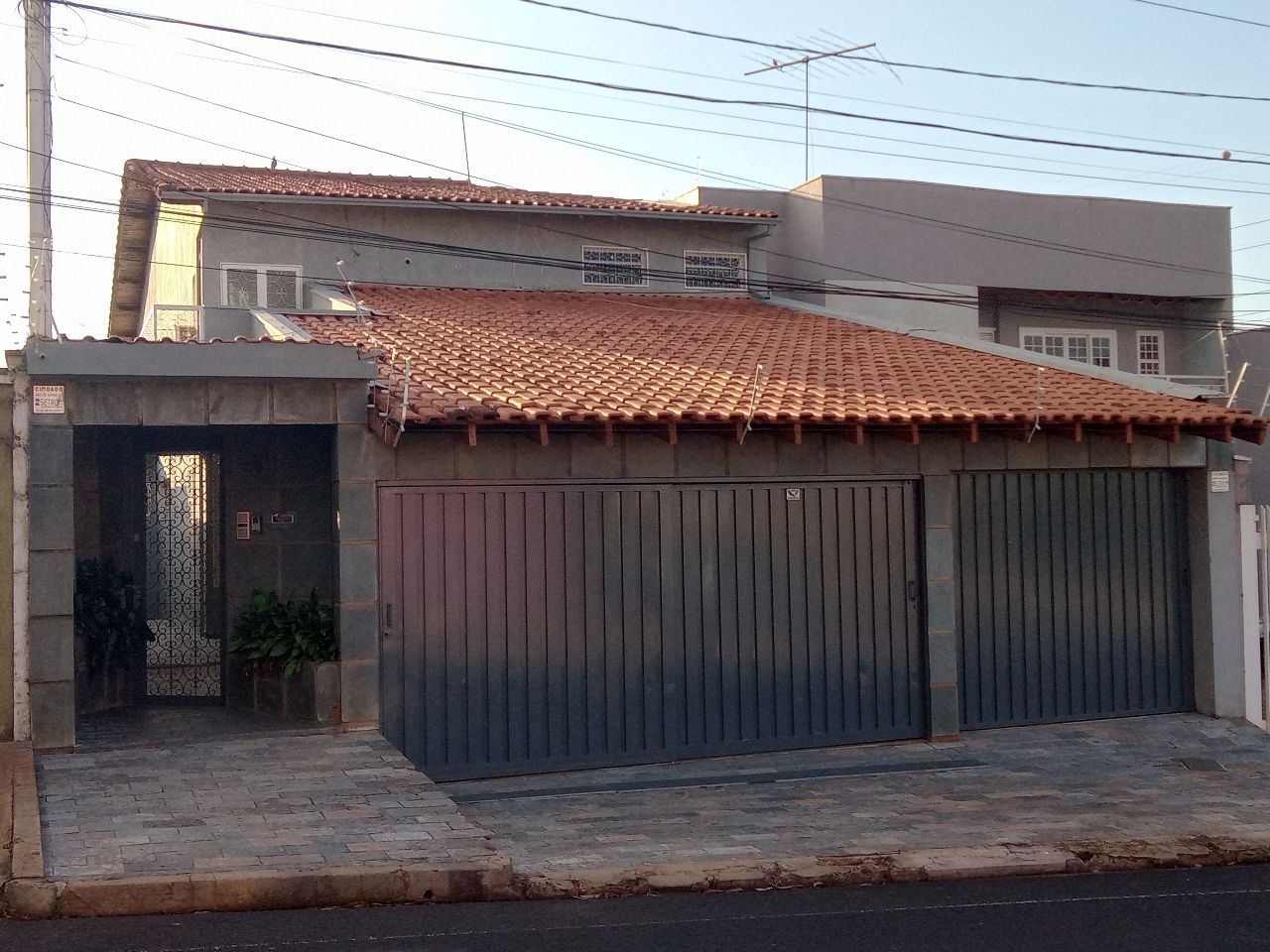 Casa, 3 quartos, 214 m² - Foto 1