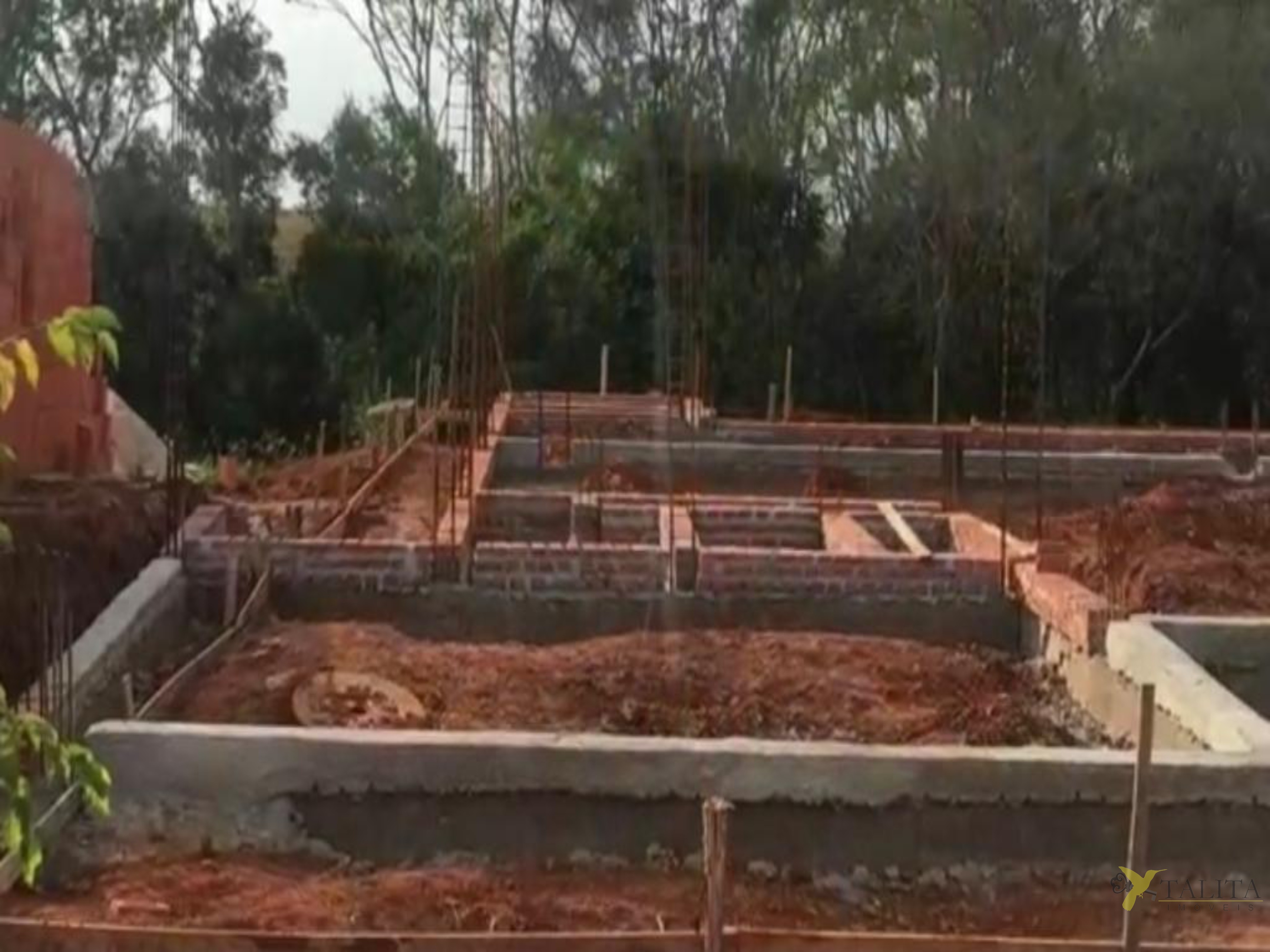 Casa em construção à venda - condomínio fechado - cesário la
