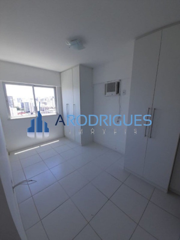 Apartamento de 2 quartos suíte máster Costa Azul