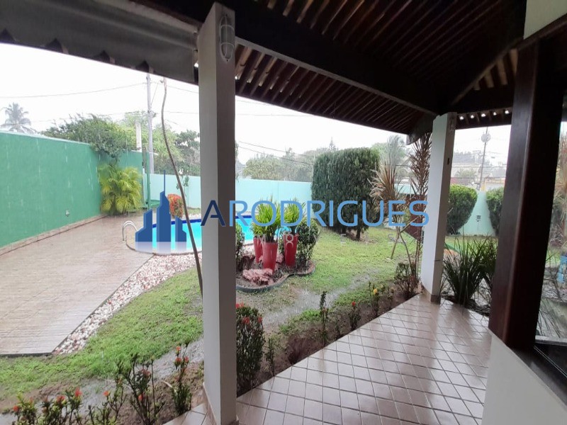Excelente casa à venda em Villas do Atlântico, Alemada Fechada, com 5/4, sendo 3 suítes, nascente!!
