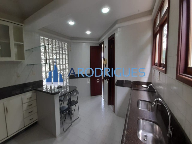 Excelente casa à venda em Villas do Atlântico, Alemada Fechada, com 5/4, sendo 3 suítes, nascente!!