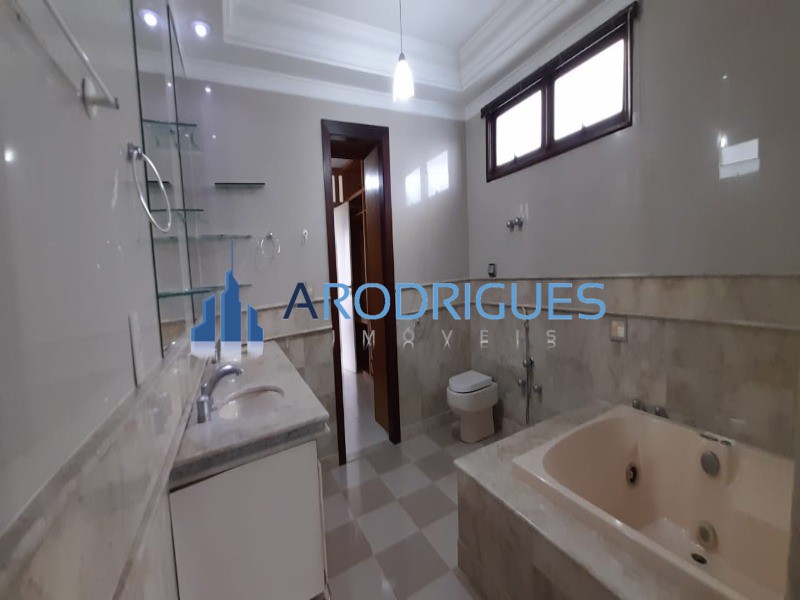Excelente casa à venda em Villas do Atlântico, Alemada Fechada, com 5/4, sendo 3 suítes, nascente!!