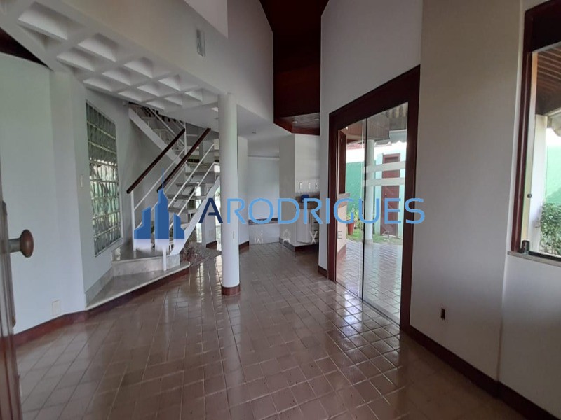 Excelente casa à venda em Villas do Atlântico, Alemada Fechada, com 5/4, sendo 3 suítes, nascente!!