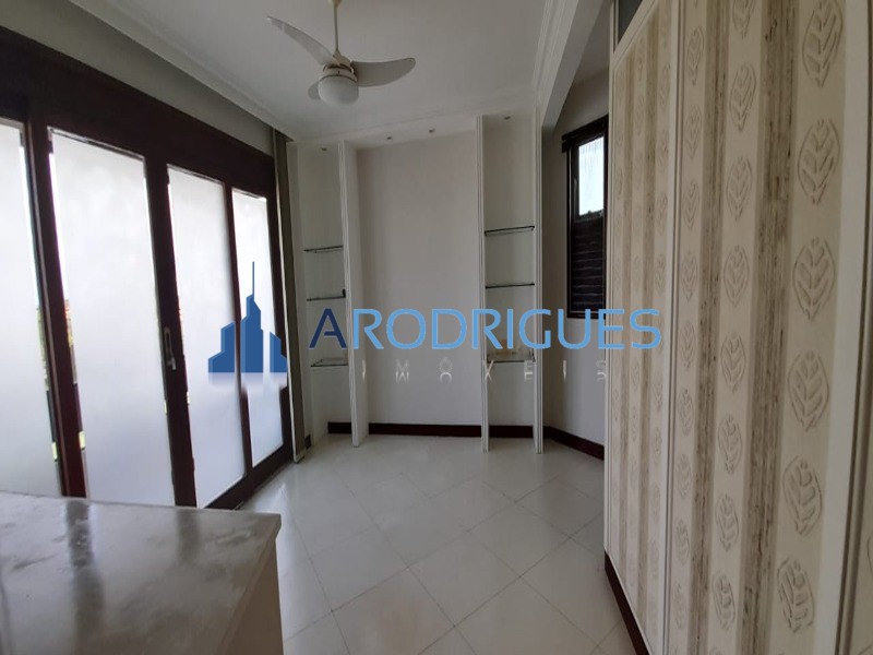 Excelente casa à venda em Villas do Atlântico, Alemada Fechada, com 5/4, sendo 3 suítes, nascente!!