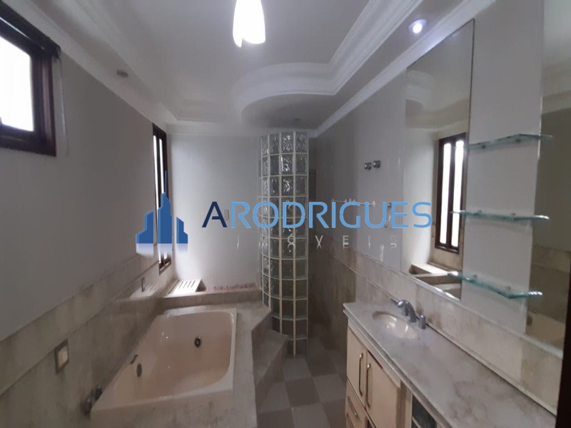 Excelente casa à venda em Villas do Atlântico, Alemada Fechada, com 5/4, sendo 3 suítes, nascente!!
