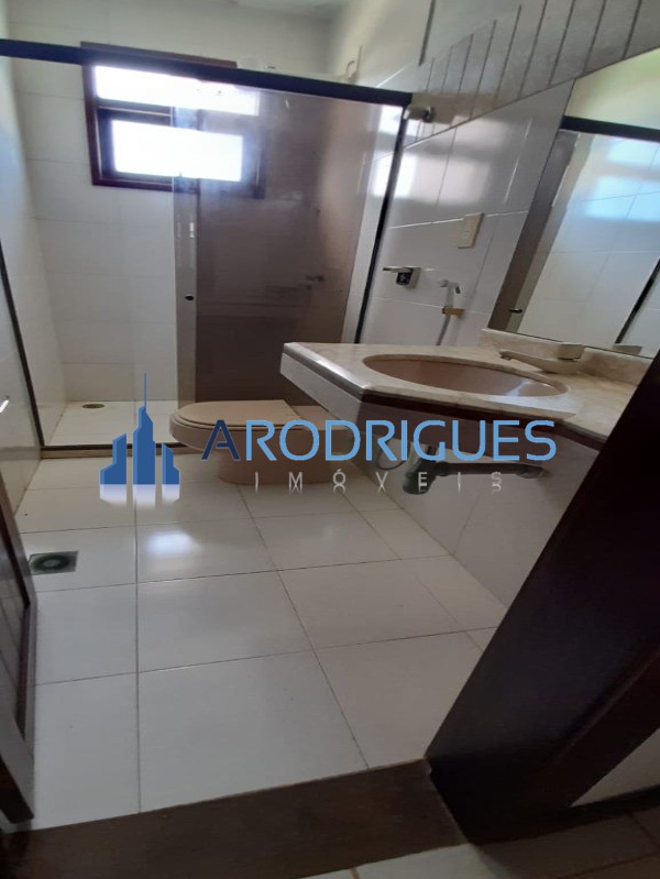Excelente casa à venda em Villas do Atlântico, Alemada Fechada, com 5/4, sendo 3 suítes, nascente!!