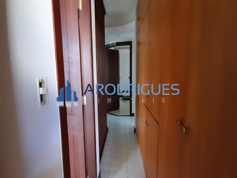 Excelente casa à venda em Villas do Atlântico, Alemada Fechada, com 5/4, sendo 3 suítes, nascente!!