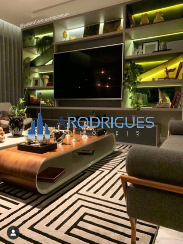 Excelente Apartamento à Venda na Mansão Richard Strauss - Pituba, 4/4 sendo 2 suítes, Amplo, Reformado e decorado - Imperdível Oportunidade !!