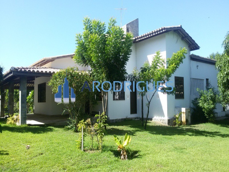Casa à venda em condomínio fechado, Jauá - Camaçari.