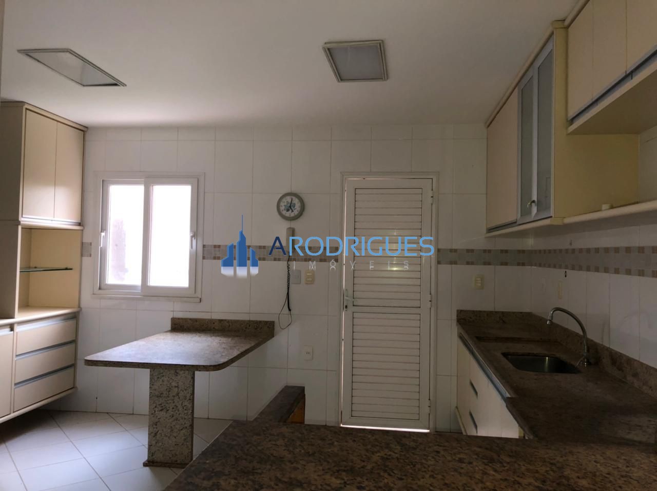 Casa, 2 quartos, 210 m² - Foto 12