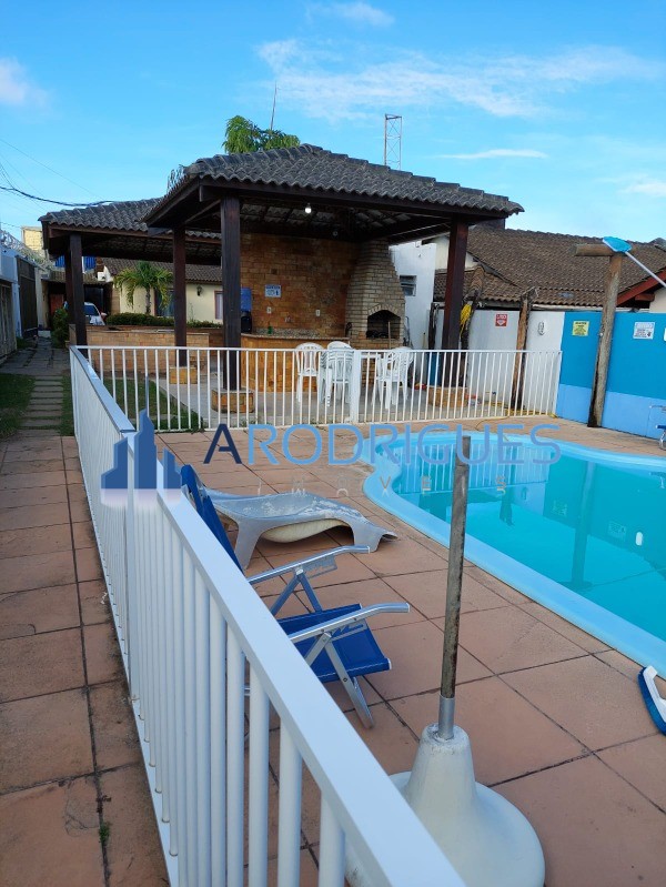 Casa exclusiva em Abrantes: 3 quartos, 1 suíte, piscina e segurança 24h! Venha conhecer!