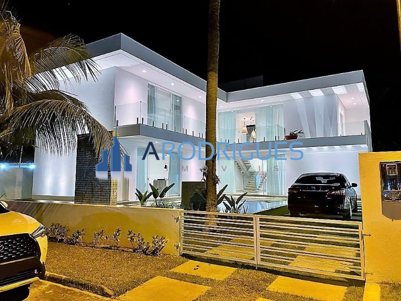 Casa à Venda de Alto Padrão em Guarajuba, Camaçari-BA: 6 quartos, 6 suítes, 3 salas, 8 banheiros, 3 vagas de garagem, 365m² de área.