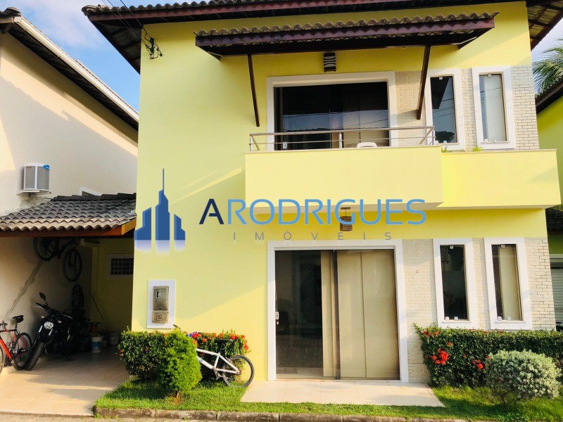 Casa a venda em Buraquinho, 4/4 150m2