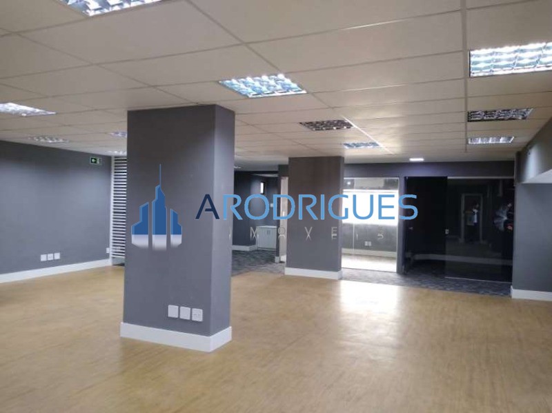 SALA COM 211M² EDIFICIO CATABÁS CENTER NA AV TANCREDO NEVES