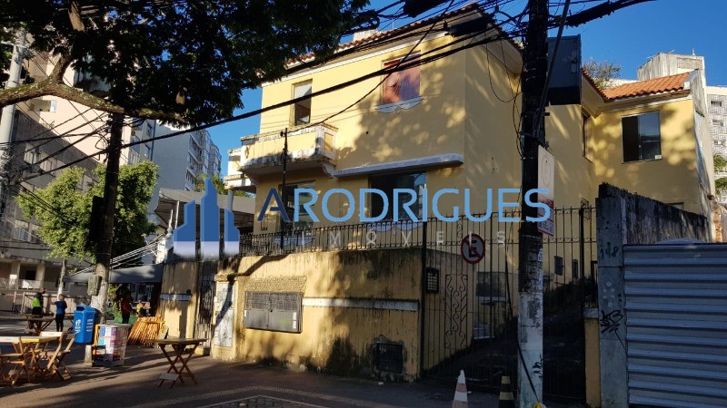Casa Comercial ao lado Shopping Barra - Excelente Localização