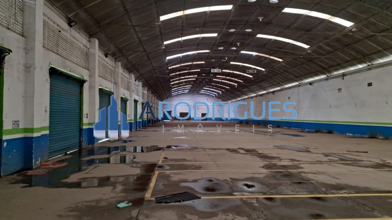 Galpão Industrial para Locação em Pirajá, Salvador-BA: 4 Salas, 5 Banheiros, 10 Vagas de Garagem, 1.260 m2 de Área