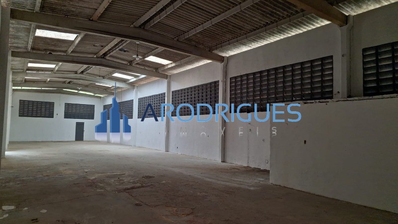 Depósito-Galpão, 1000 m² - Foto 1