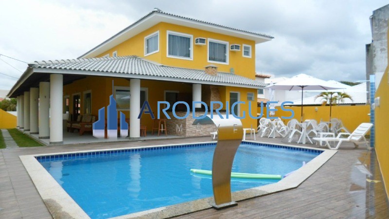 Casa com 7 suítes , 500m² terreno e 293m² área construida em Guarajuba . ( Mobiliada)