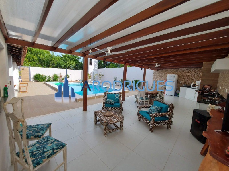 Impecável residência de luxo em Itacimirim, Camaçari-BA: 4 quartos, 4 suítes, 3 salas, 5 banheiros, 5 vagas de garagem, 500 m².