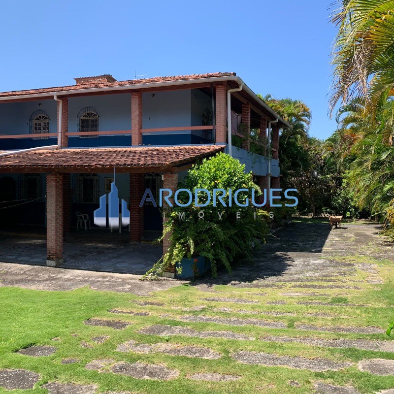 Espetacular Sítio à Venda em Lauro de Freitas-BA: 6 Quartos, 2 Suítes, 3 Salas, 5 Banheiros, 10 Vagas e 2.666.000 m² de Área