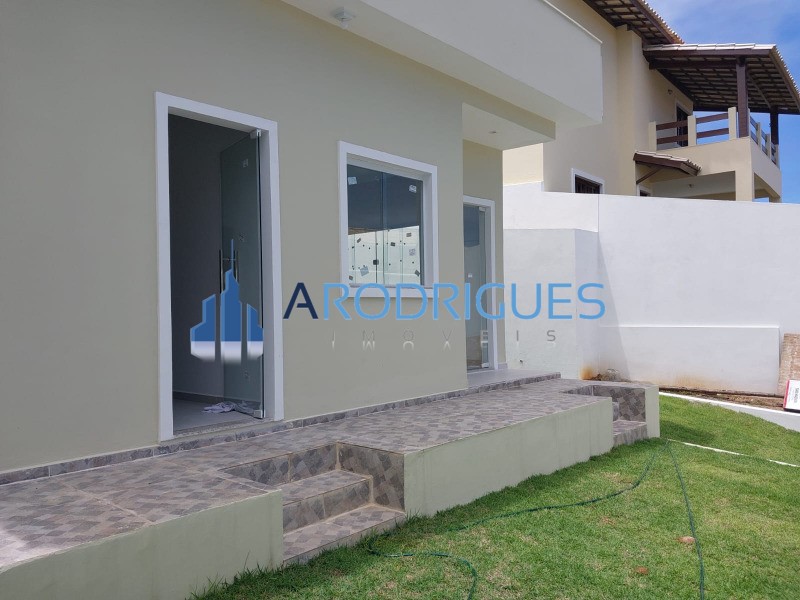 Imperdível casa à venda em Salvador-BA, bairro Piatã: 3 quartos, 1 suíte, 1 sala, 2 vagas de garagem, 97m² de área.
