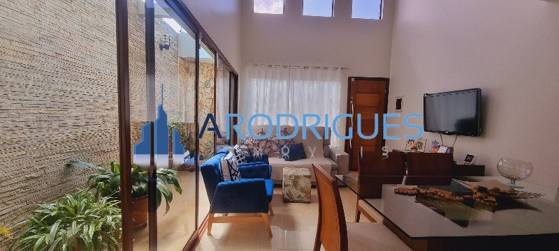 Imperdível Casa à Venda em São Paulo-SP, Chácara Belenzinho: 3 Quartos, 3 Suítes, 3 Salas, 4 Banheiros, 2 Vagas, 180m² de Área