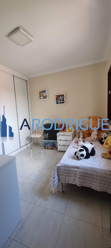 Imperdível Casa à Venda em São Paulo-SP, Chácara Belenzinho: 3 Quartos, 3 Suítes, 3 Salas, 4 Banheiros, 2 Vagas, 180m² de Área