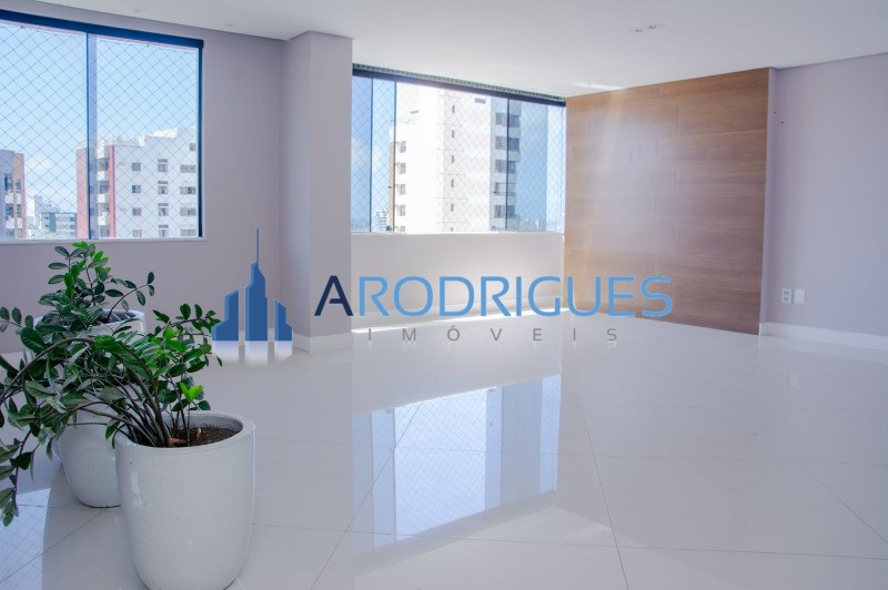 Cobertura, 3 quartos, 197 m² - Foto 2